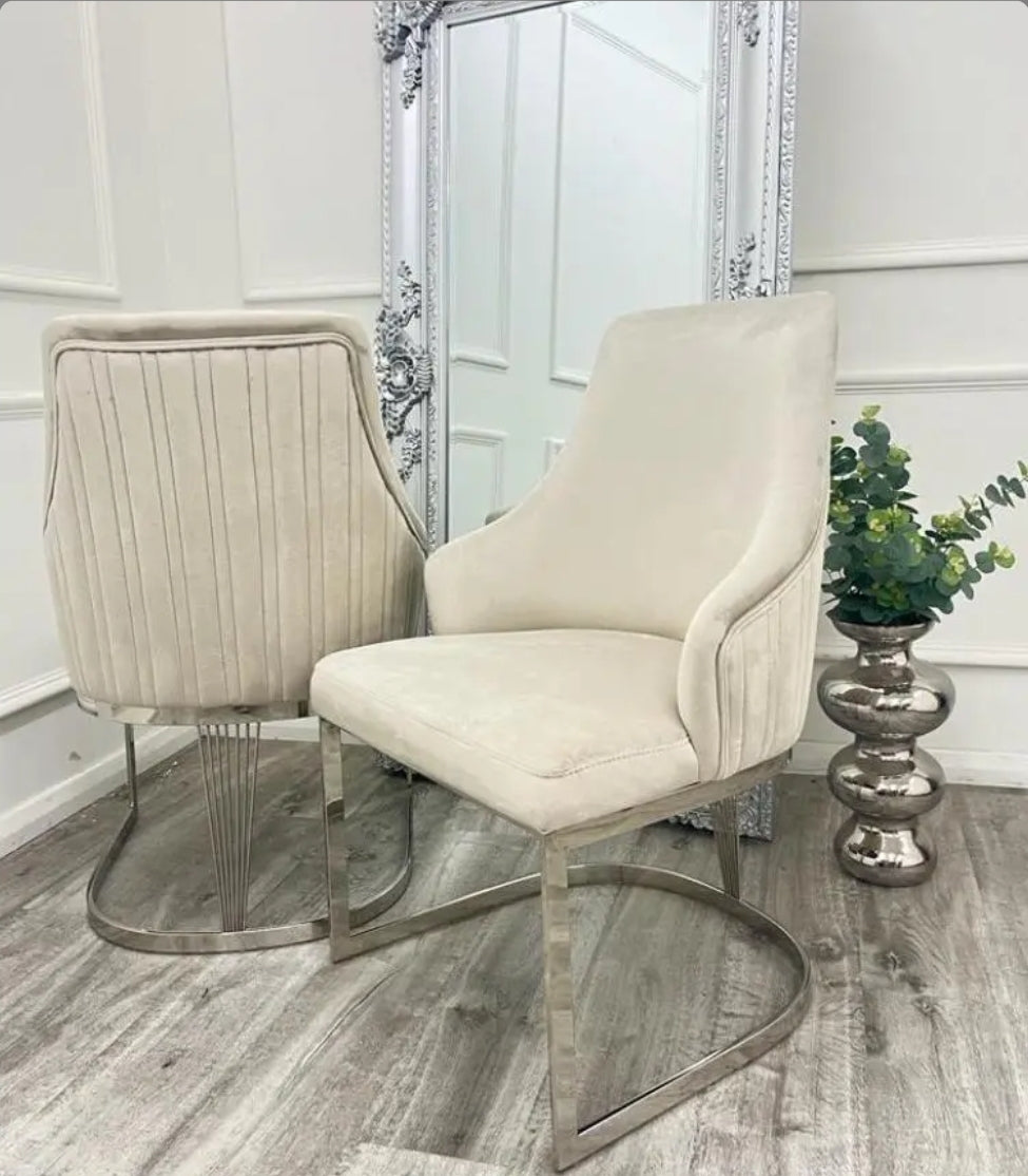 Venice 1.8 dining table + 4 or 6 Chelmsford dining chairs